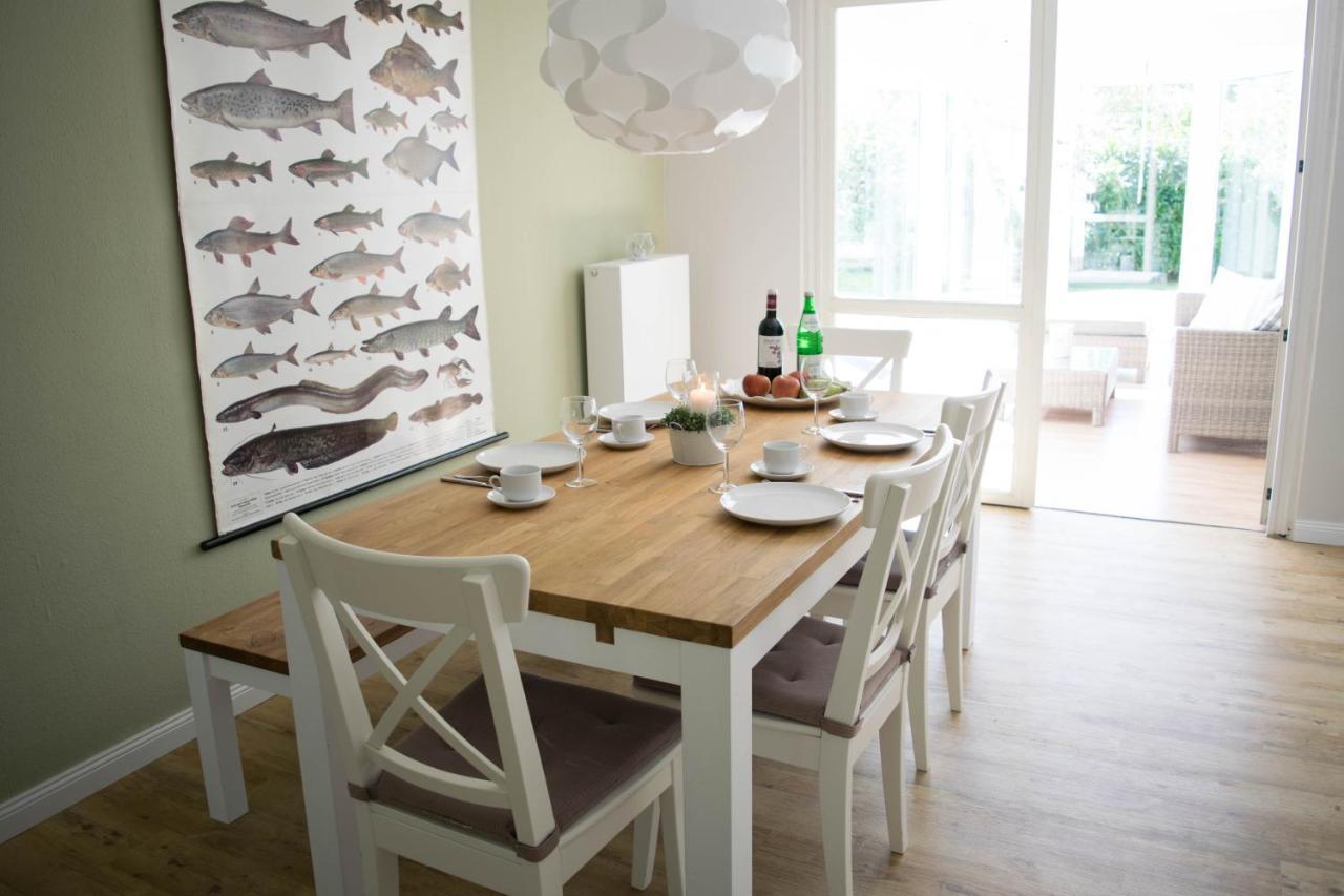 Nordic Im Deichhaus Apartment Husum  Bagian luar foto