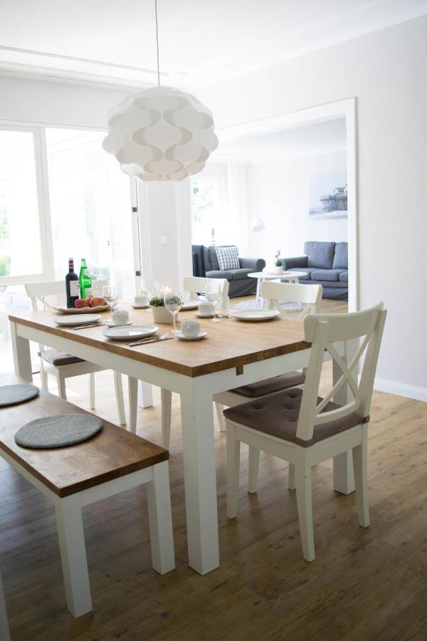 Nordic Im Deichhaus Apartment Husum  Bagian luar foto