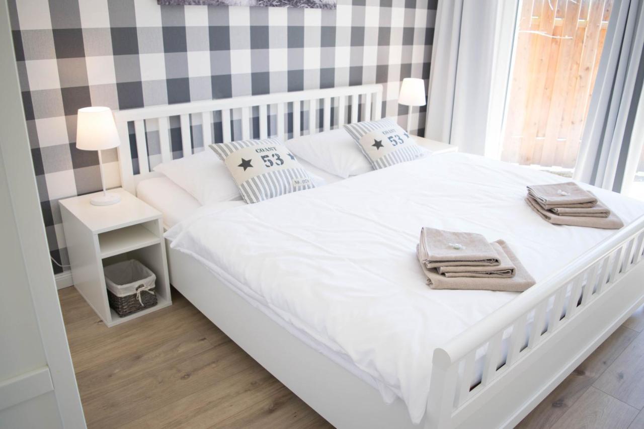 Nordic Im Deichhaus Apartment Husum  Bagian luar foto