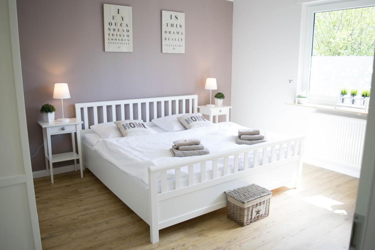 Nordic Im Deichhaus Apartment Husum  Bagian luar foto
