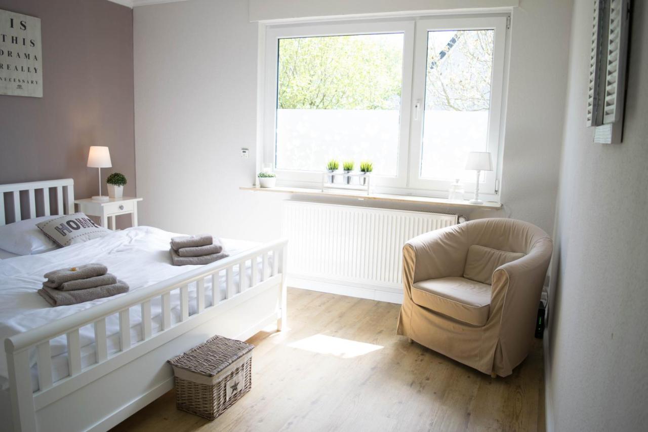 Nordic Im Deichhaus Apartment Husum  Bagian luar foto