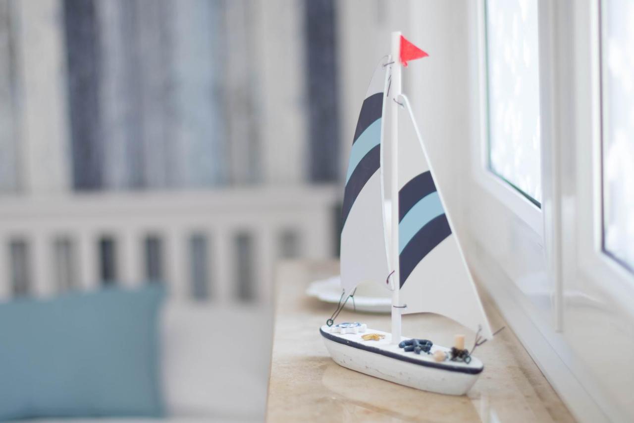 Nordic Im Deichhaus Apartment Husum  Bagian luar foto