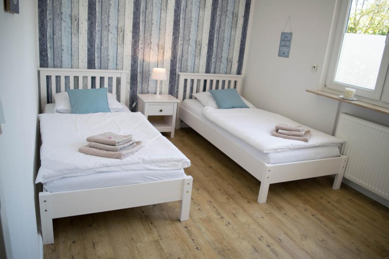 Nordic Im Deichhaus Apartment Husum  Bagian luar foto