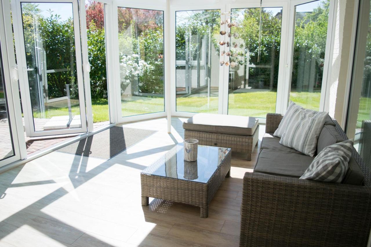 Nordic Im Deichhaus Apartment Husum  Bagian luar foto